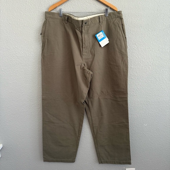 Columbia ROC Omni Shade UPF 50 Relaxed 42 x 30 NWT - Picture 1 of 5